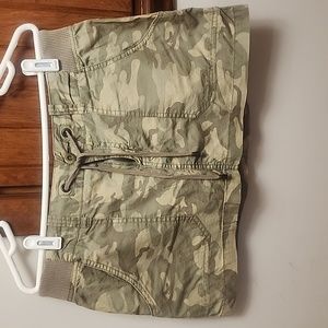 Joie Size 12 Camo Camouflage Skirt Like New